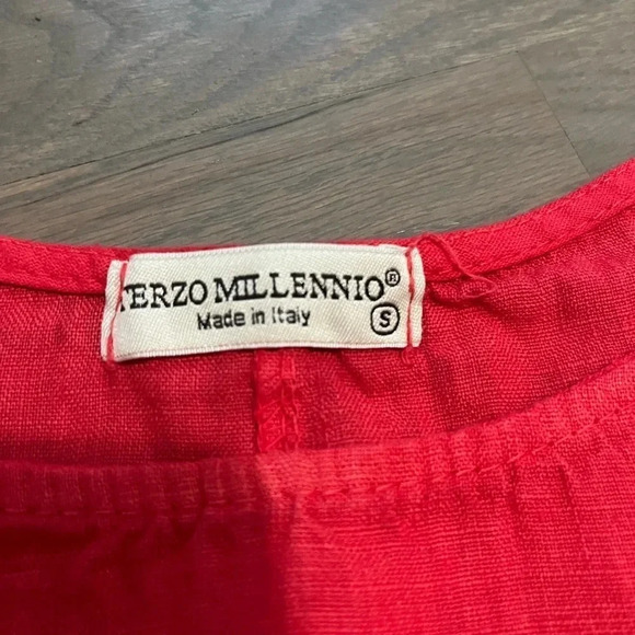 TERZO MILLENIO 100% Linen Women’s Red Top. Ruffle hem. Excellent condition! S - Picture 5 of 7